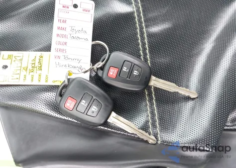 2021 Toyota Tacoma Sr V6 z USA, uszkodzony, nr VIN 3TMCZ5AN2MM389608